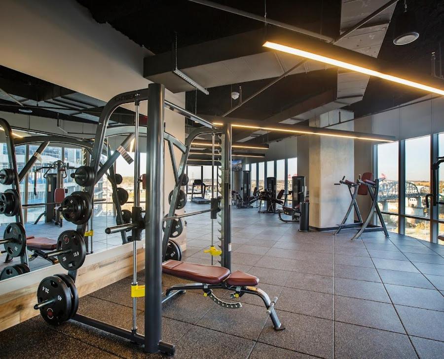 Placemakr Premier Sobro Nashville Exteriör bild The gym at the 100th floor