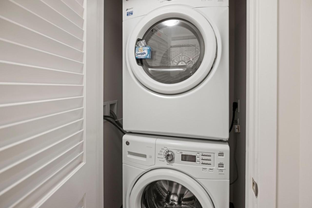 Placemakr Premier Sobro Nashville Exteriör bild A stackable washer and dryer