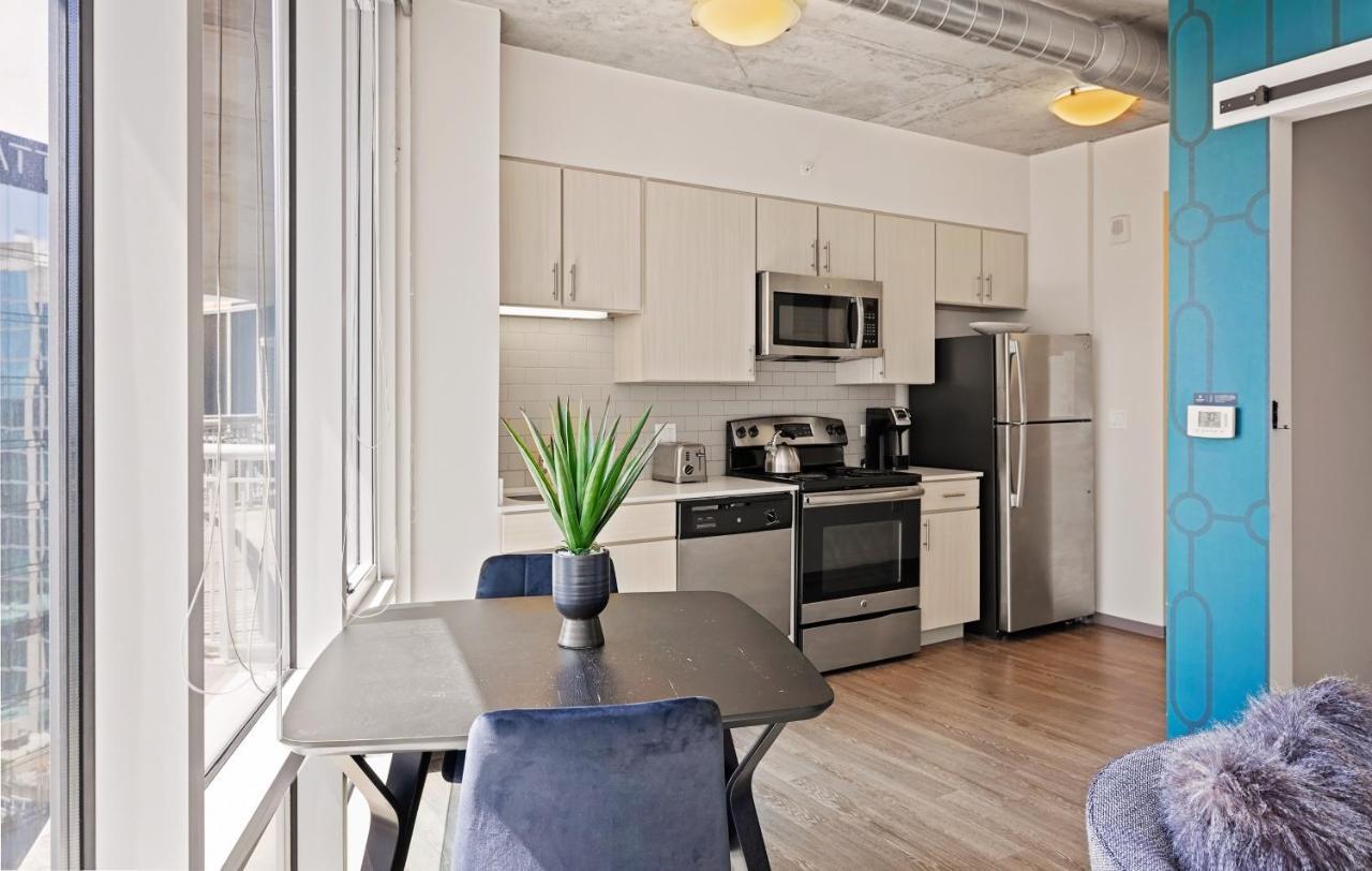 Placemakr Premier Sobro Nashville Exteriör bild A kitchen in a typical apartment
