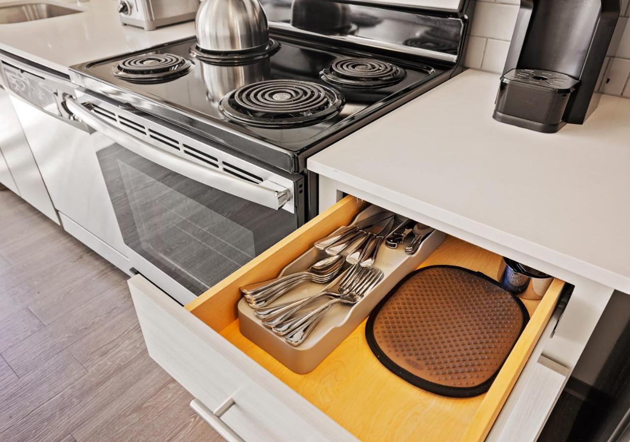 Placemakr Premier Sobro Nashville Exteriör bild A kitchen drawer