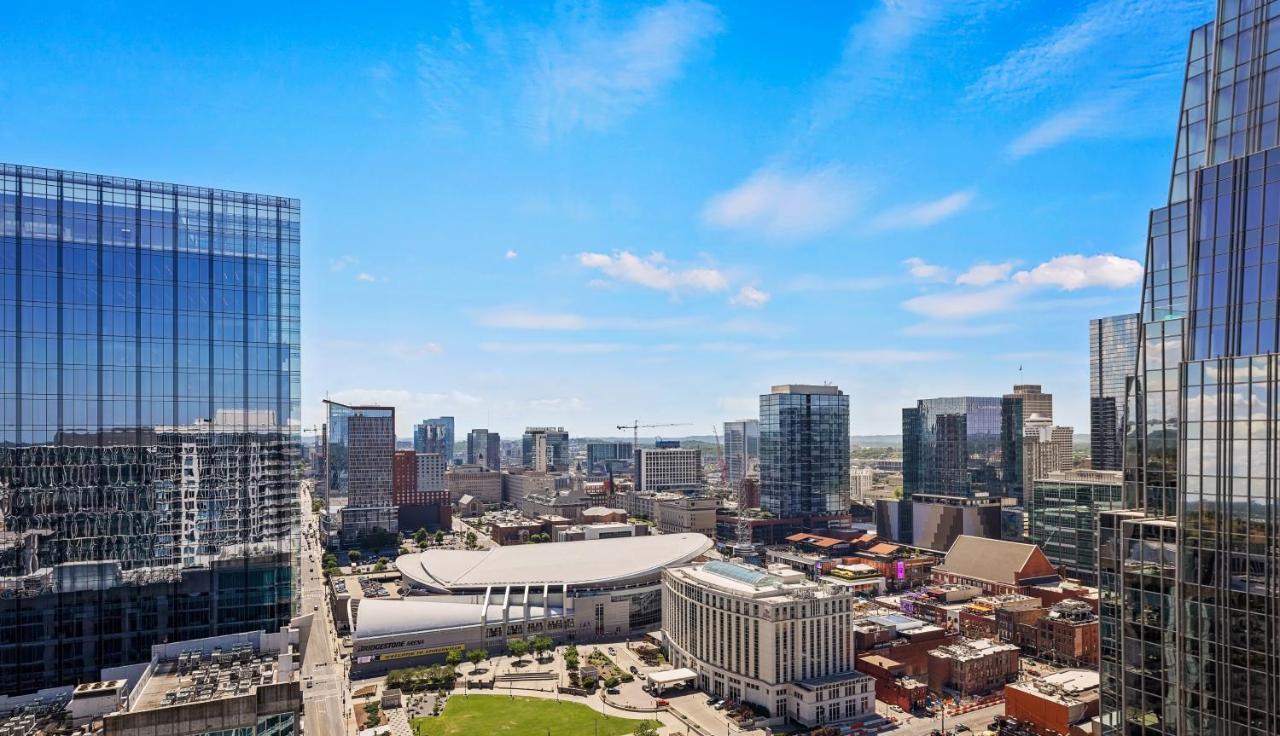 Placemakr Premier Sobro Nashville Exteriör bild View of the West End from the 2018-completed residential tower