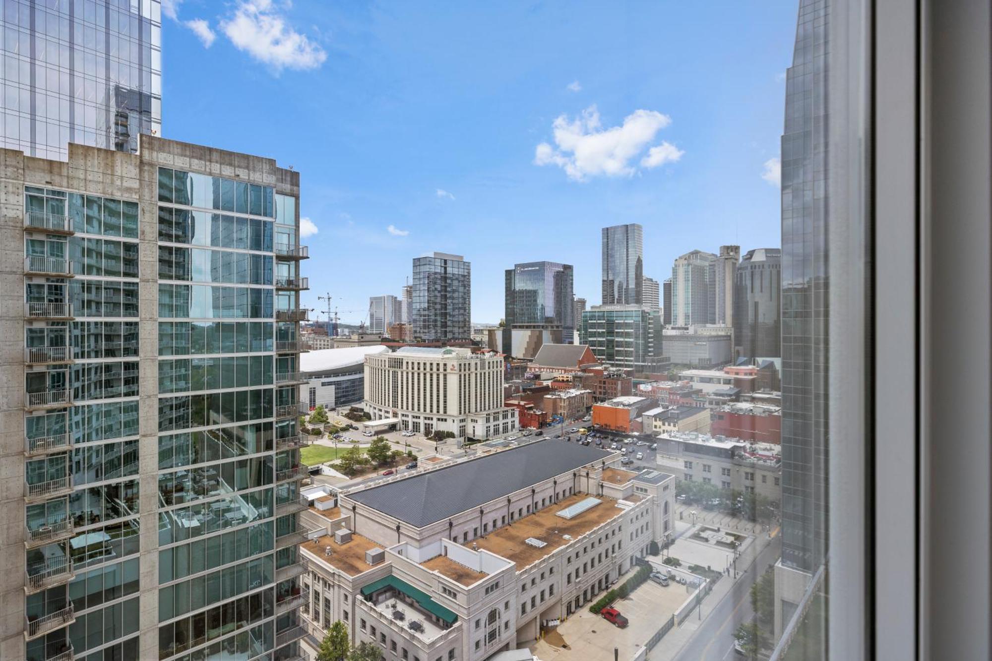 Placemakr Premier Sobro Nashville Exteriör bild View from a window of the building